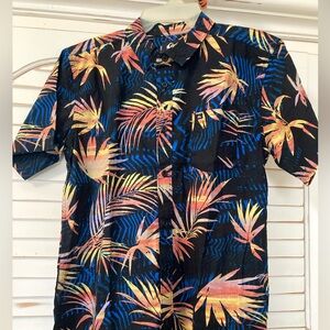 Quiksilver Boys XL Button down shirt NWT